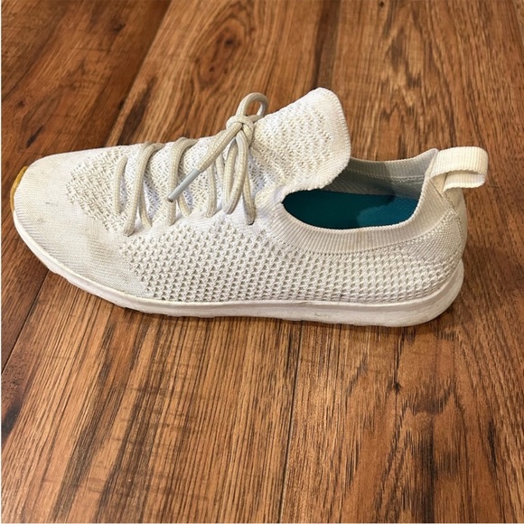 Native Lace Up Athletic Shoes - Picture 7 of 8